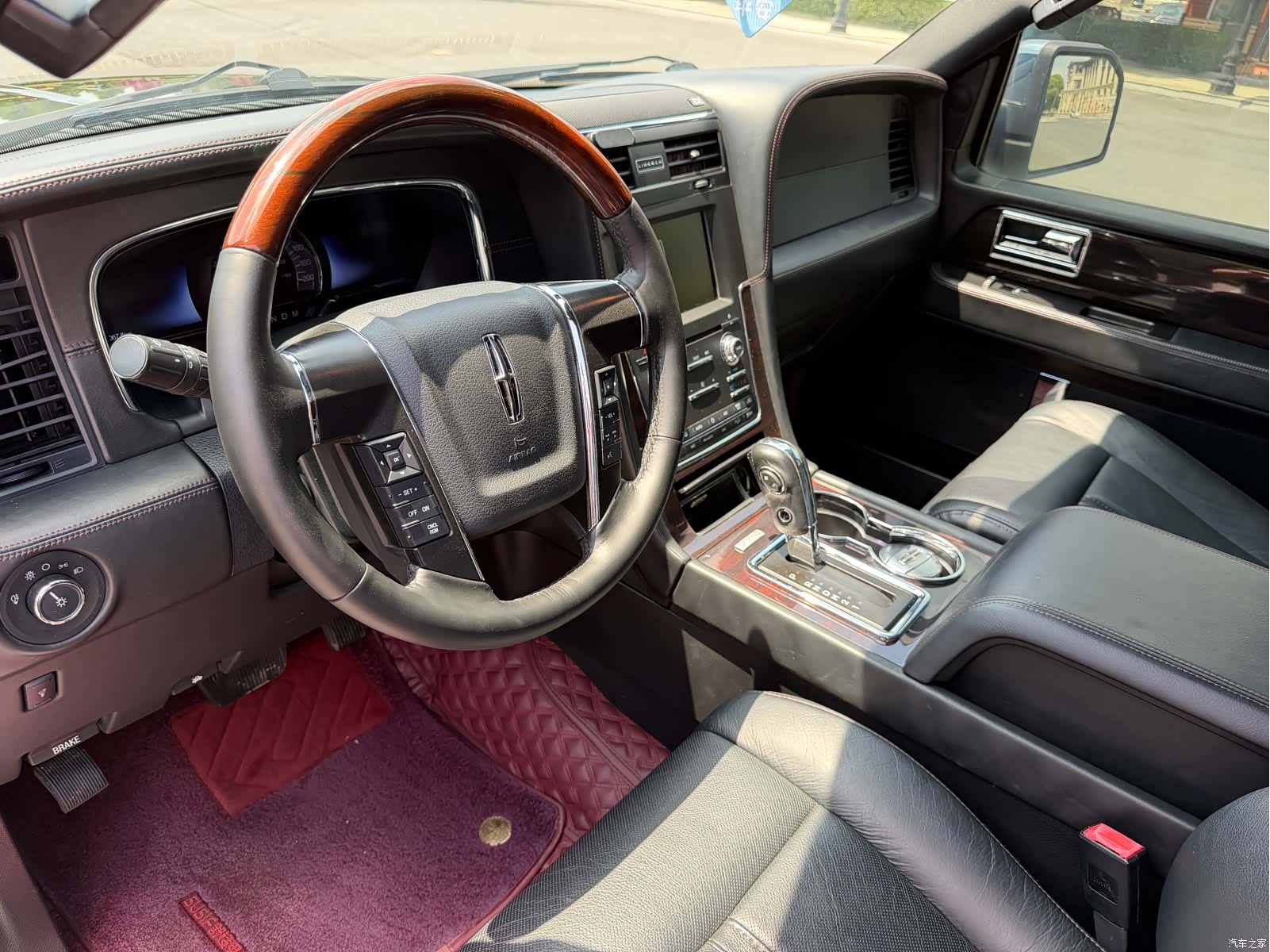 Lincoln Navigator, 2016 9