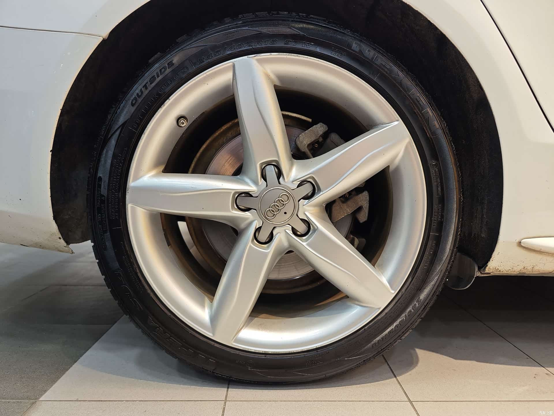 Audi A4L, 2014 29
