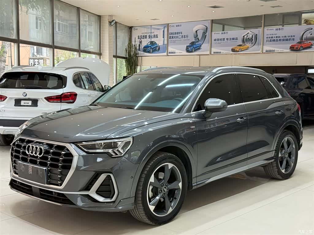 Audi Q3, 2023 1