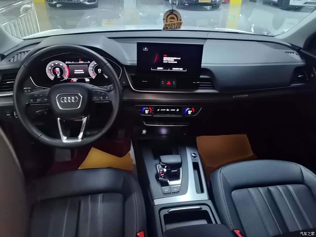 Audi Q5L, 2022 10
