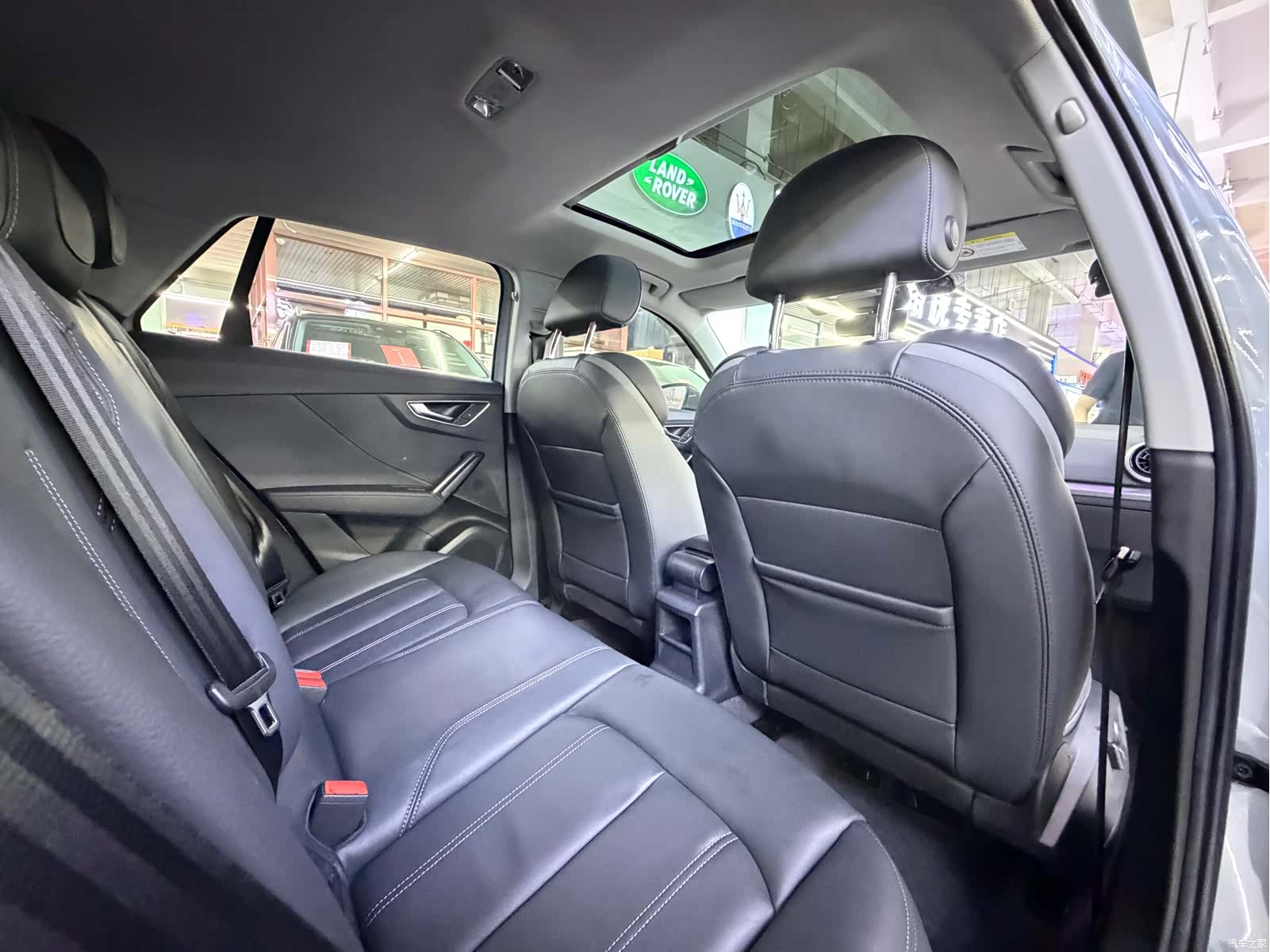 Audi Q2L, 2022 9