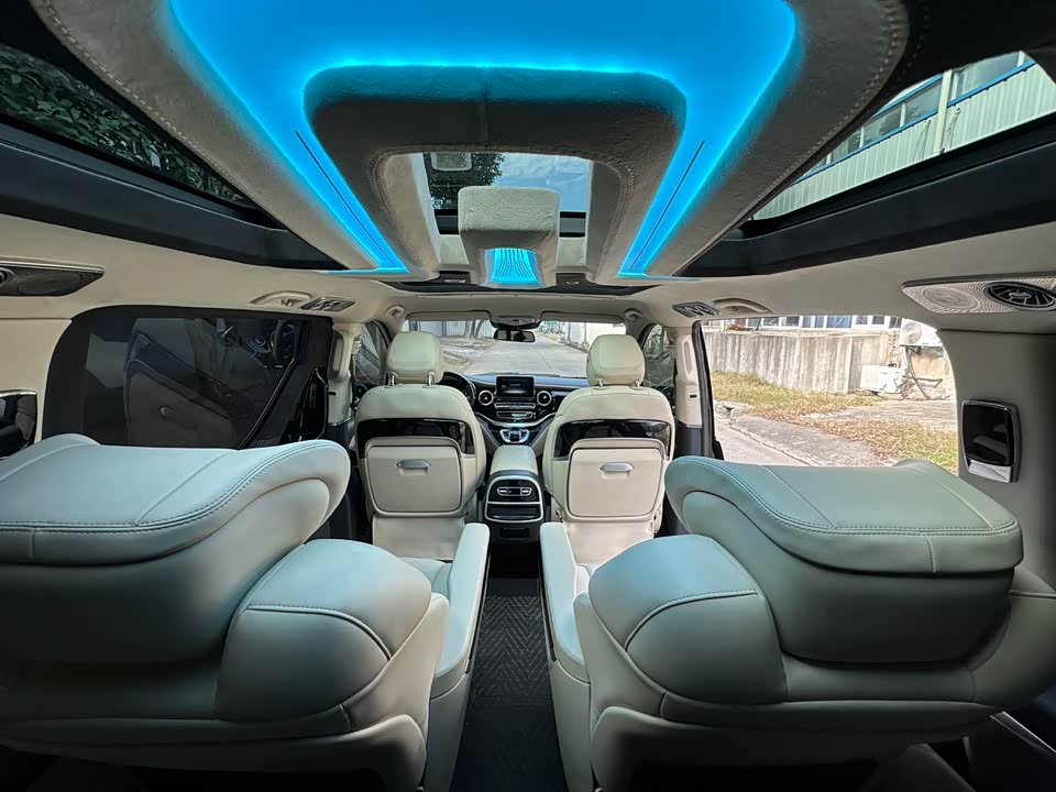 Mercedes-Benz V-class