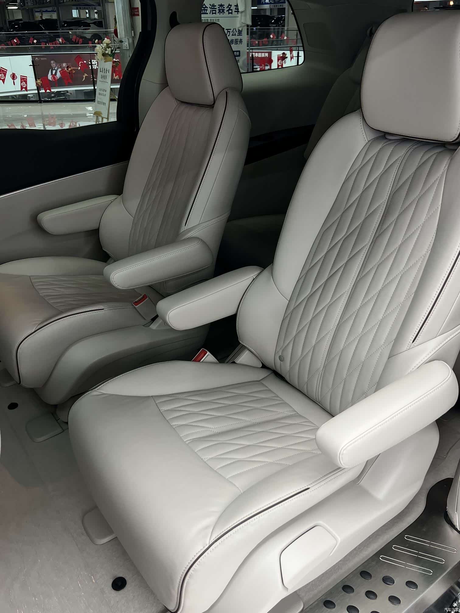 Buick GL8, 2022 32