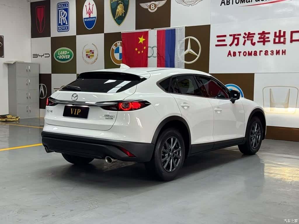 Mazda CX-4, 2023 6