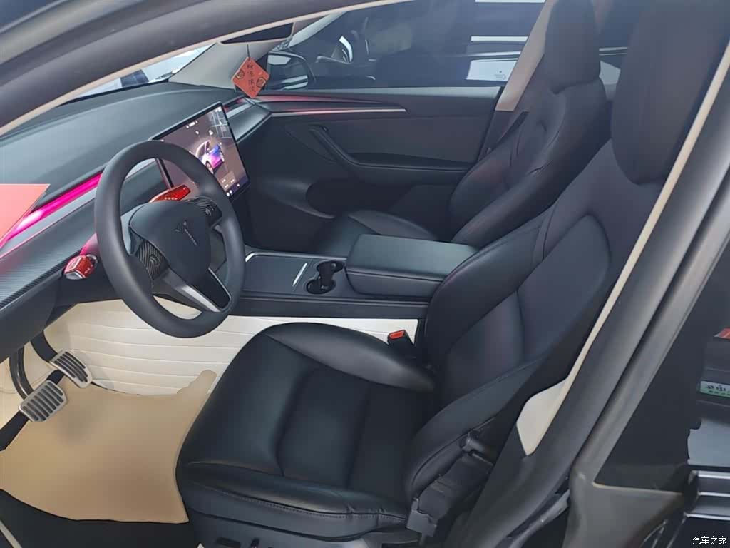 Tesla Model Y, 2023 15