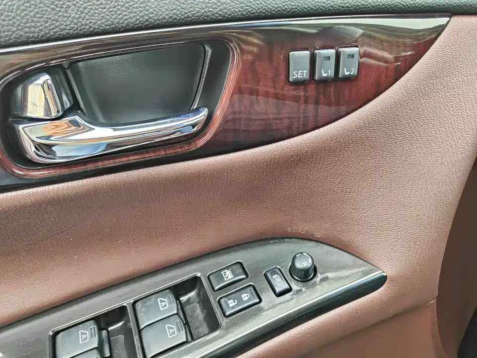 Infiniti QX50