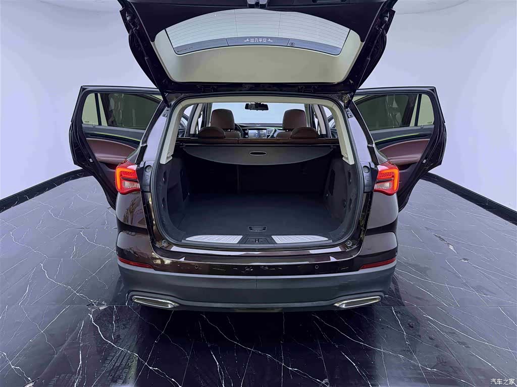 Buick Envision Plus, 2021 7