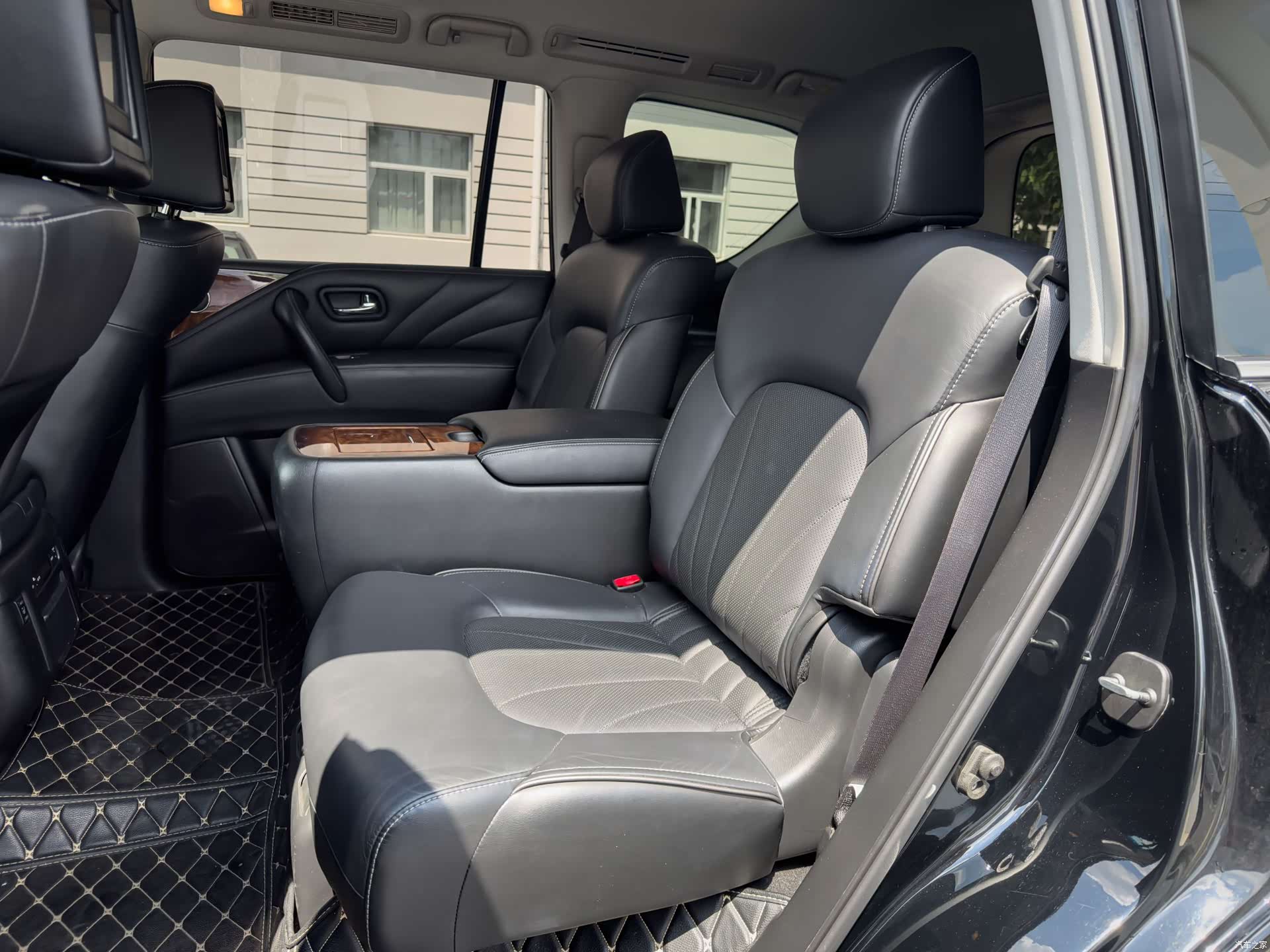 Infiniti QX80, 2017 9