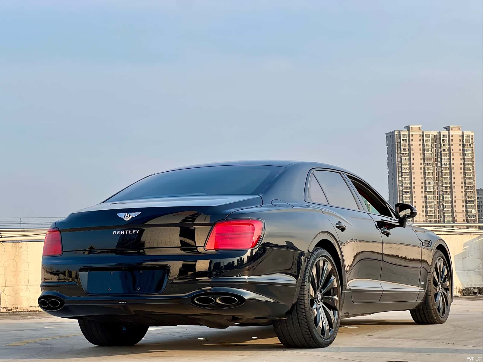 Bentley Flying Spur, 2022 15