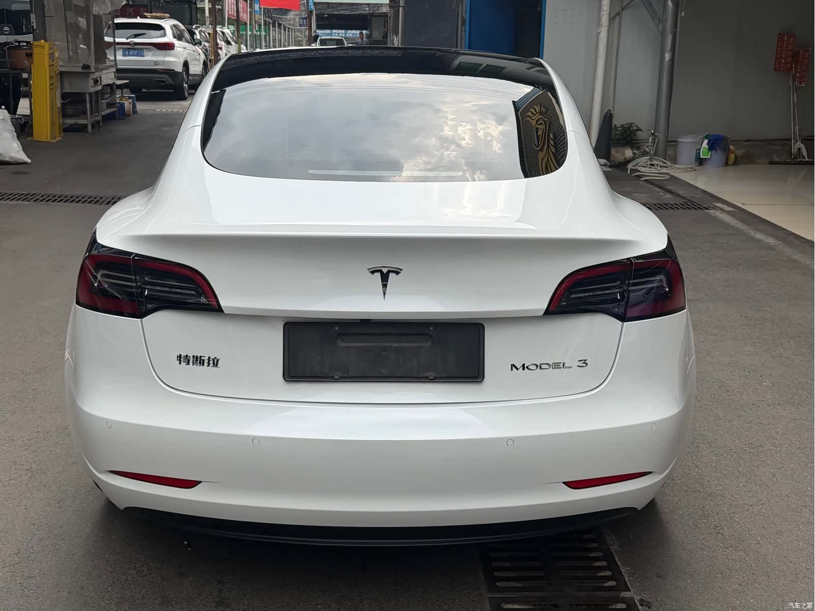 Tesla Model 3, 2022 все фото