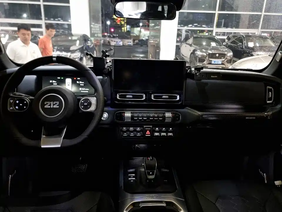 Niva T01