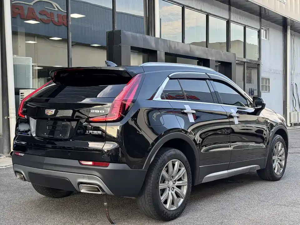 Cadillac XT4