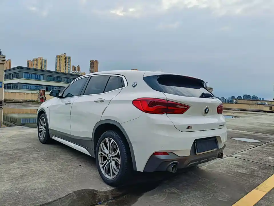 BMW X2