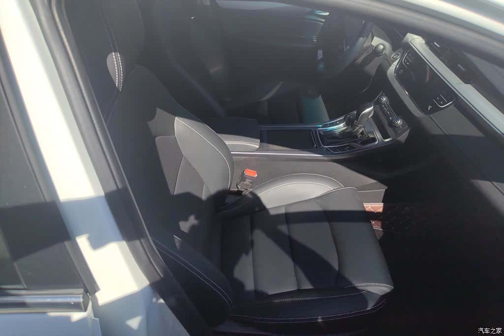 Geely Emgrand, 2018 8