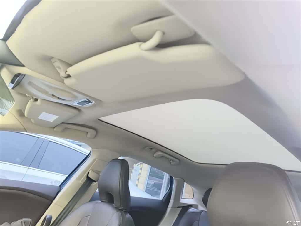 Volvo V40, 2016 18