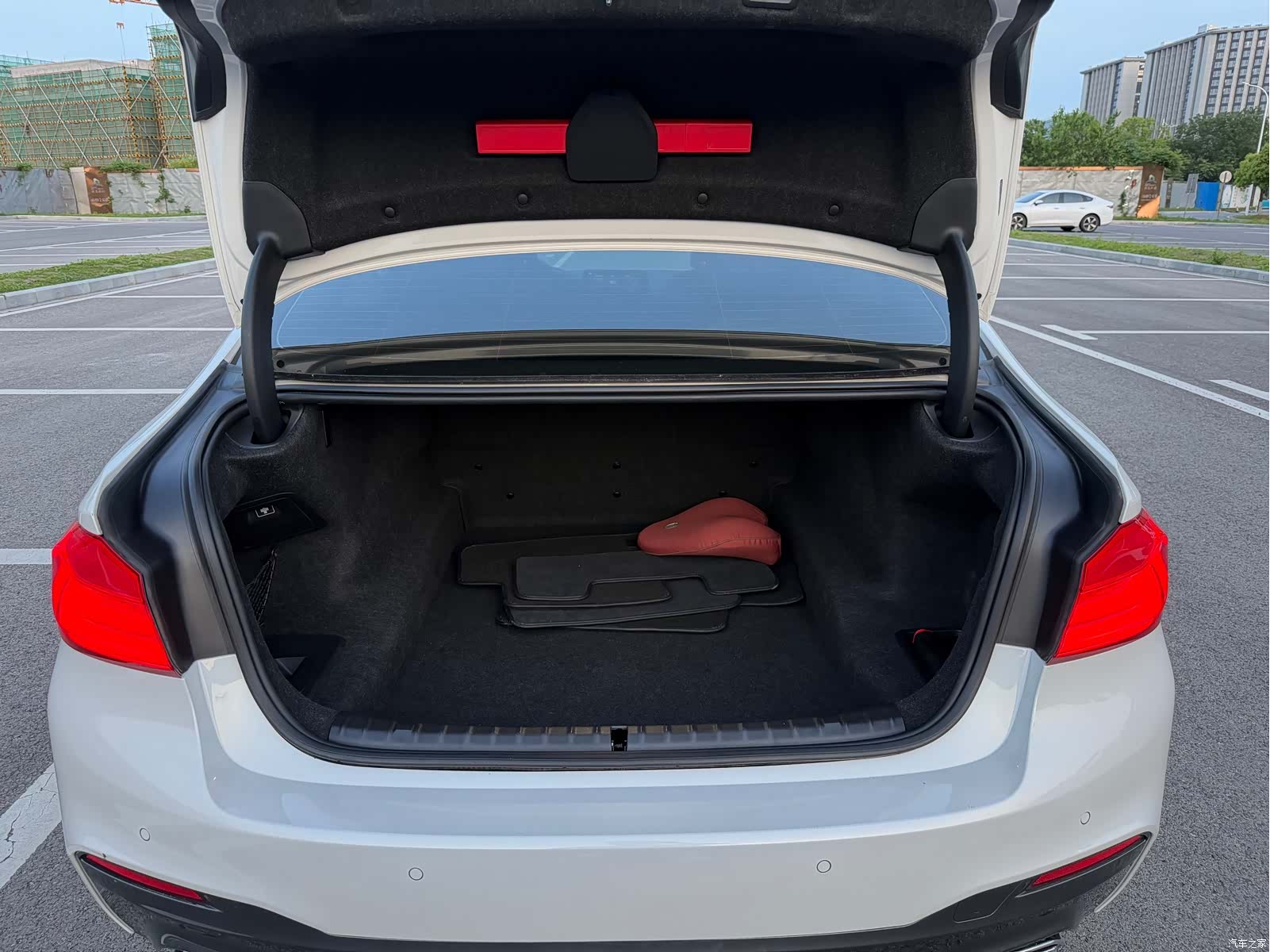 BMW 5 Series, 2018 27