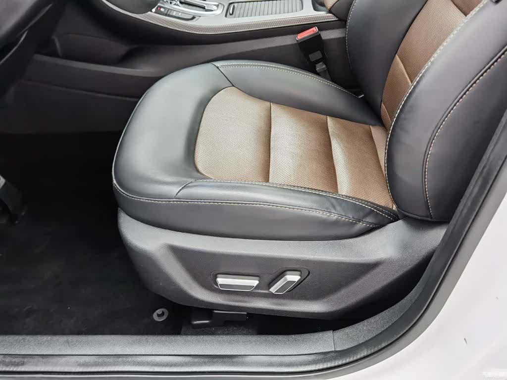 Geely Emgrand, 2017 20