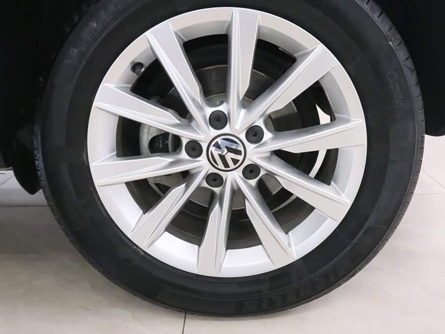 Volkswagen Tiguan 2019, фото 16