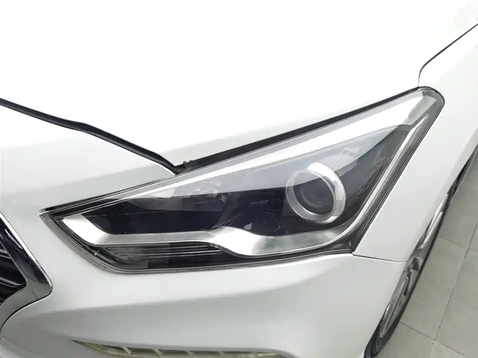 Hyundai Name picture