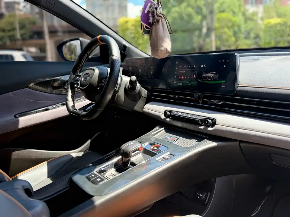 Trumpchi Shadow Leopard