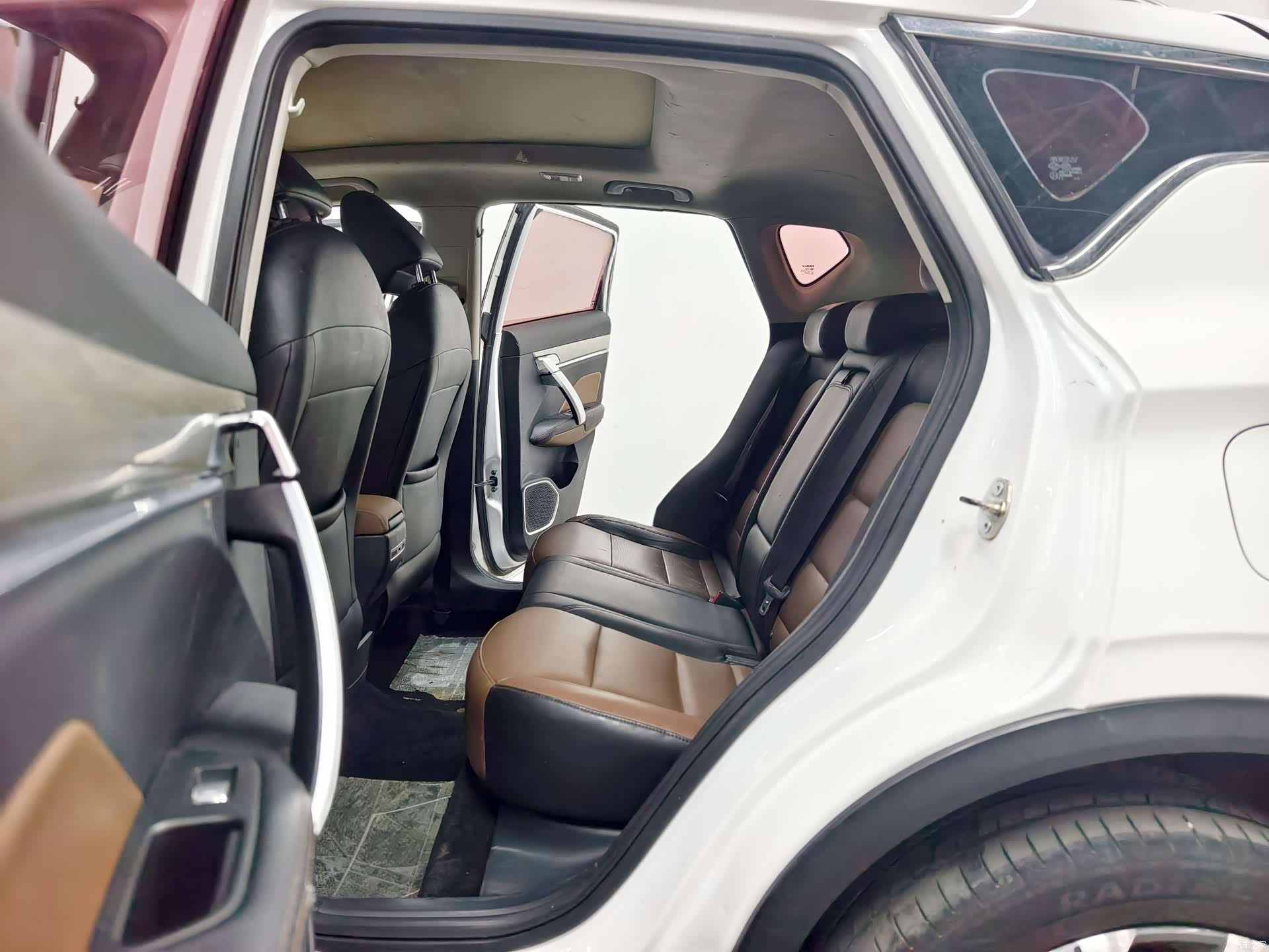 Geely Coolray, 2019 13
