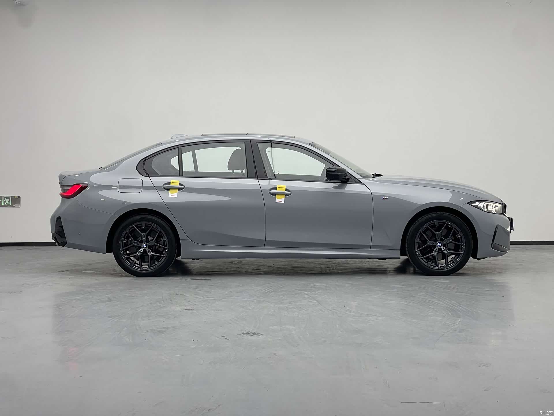 BMW 3 Series, 2025 7