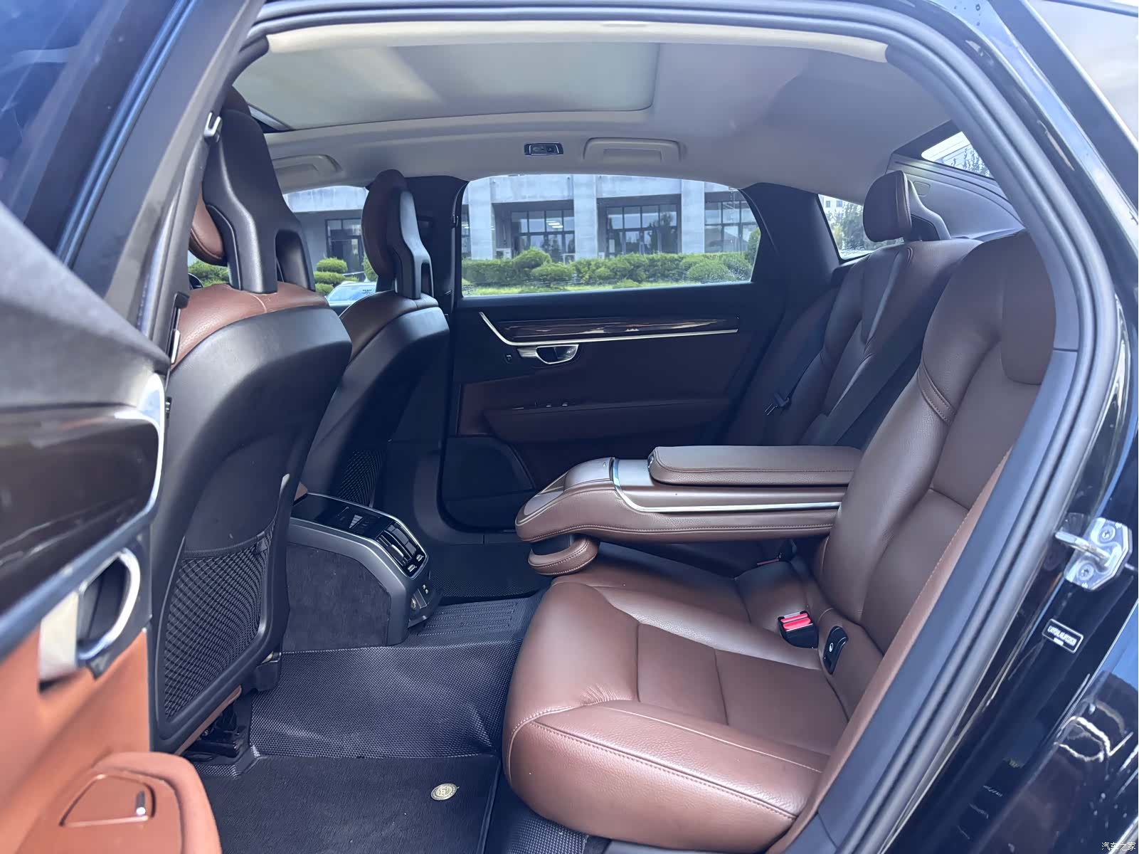 Volvo S90, 2017 15