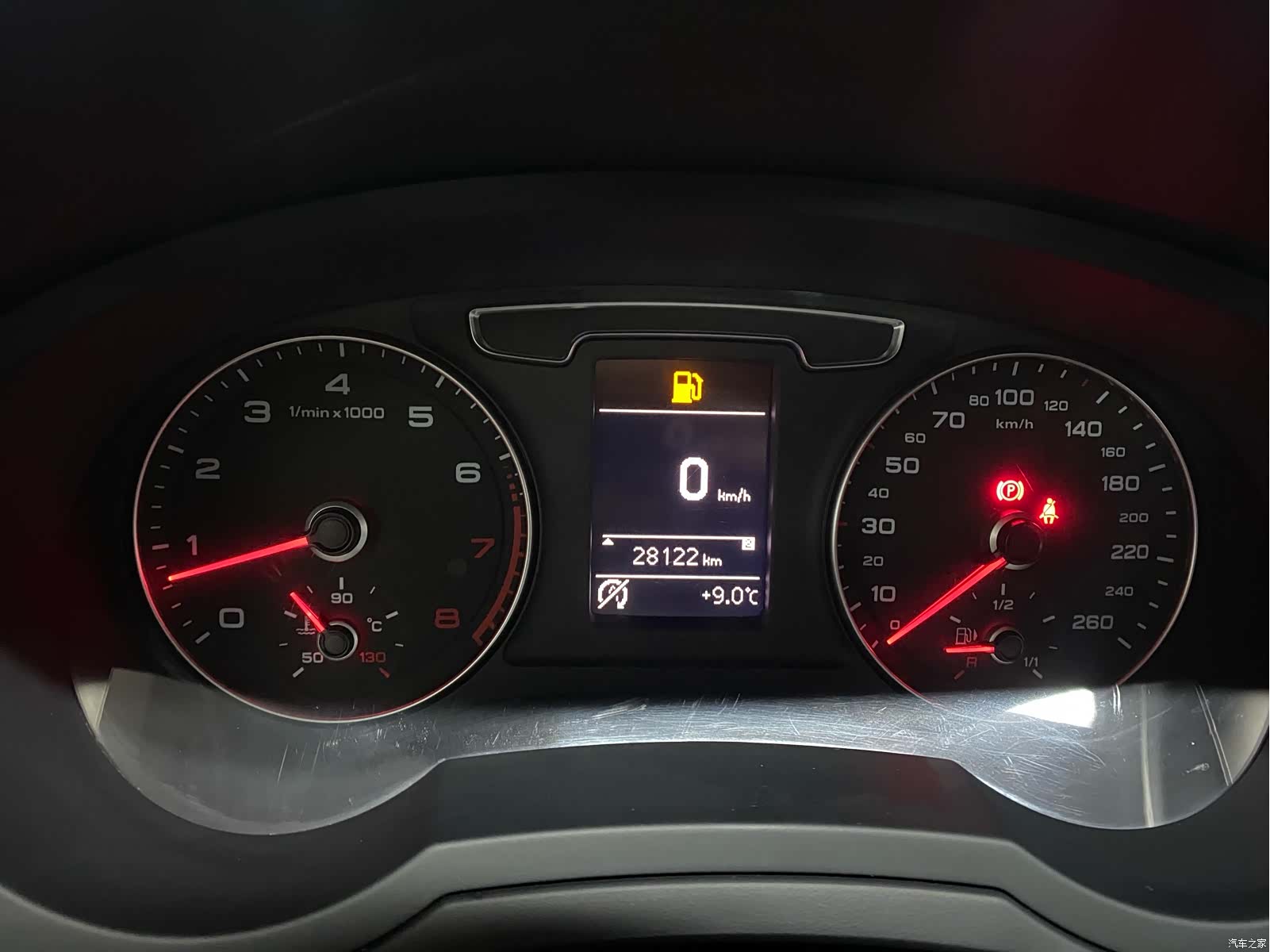 Audi Q3, 2019 9