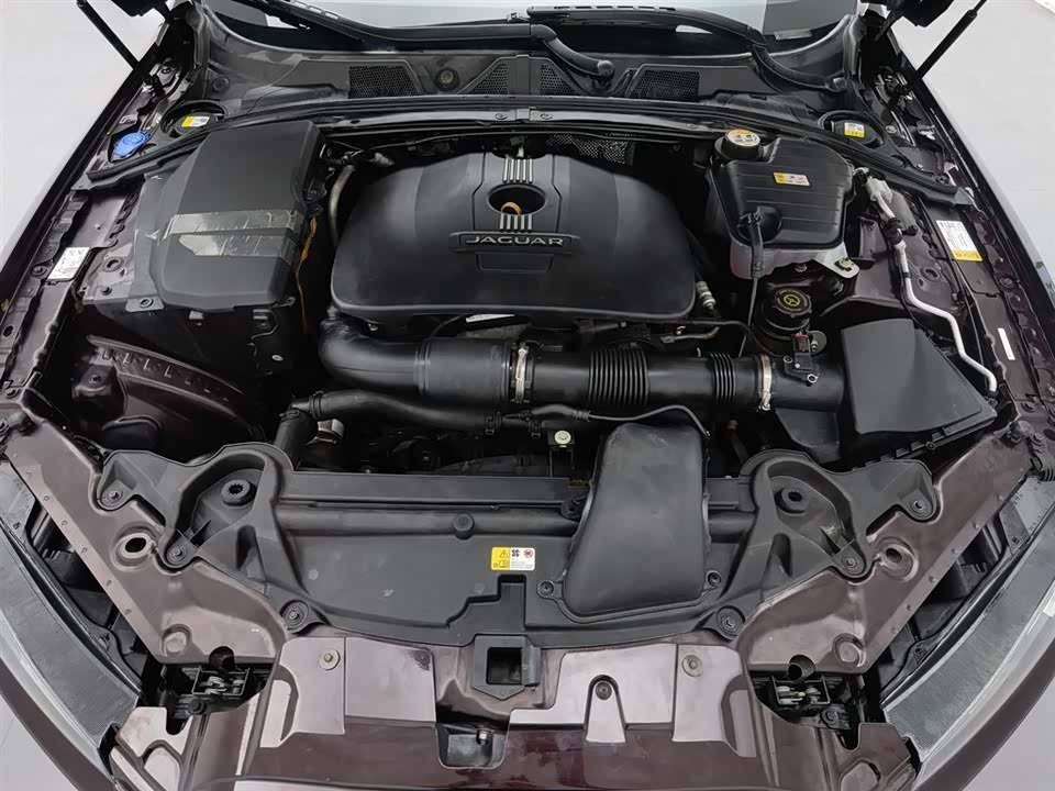 Jaguar XF Jaguar XF