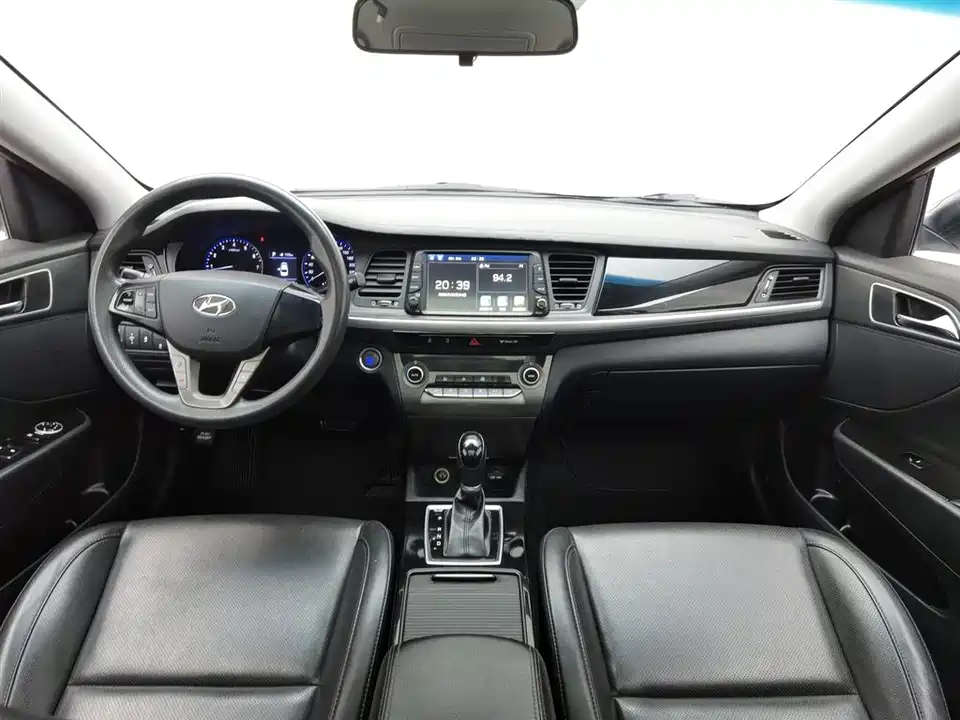 Hyundai Name picture