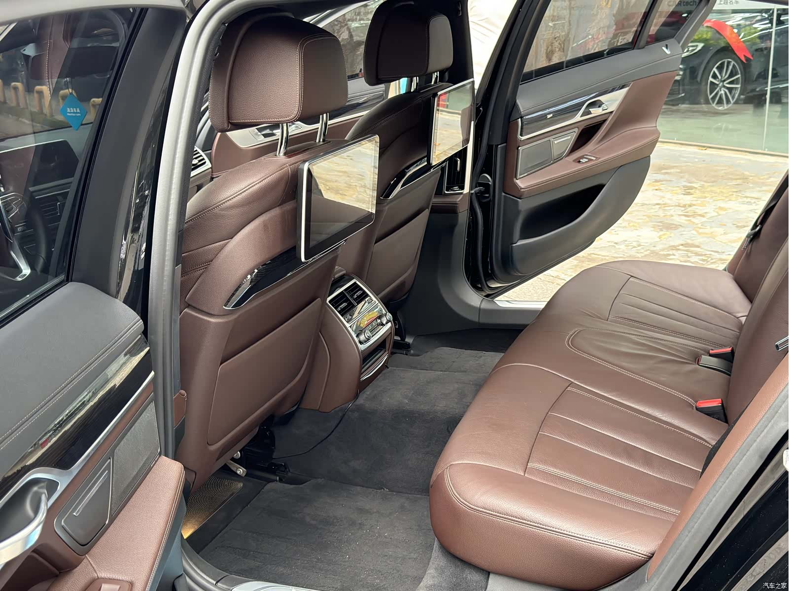 BMW 7 Series, 2018 4