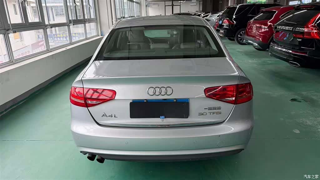 Audi A4L, 2014 11