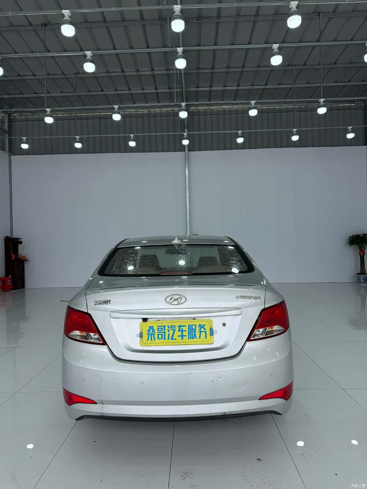 Hyundai GLS, 2015 8