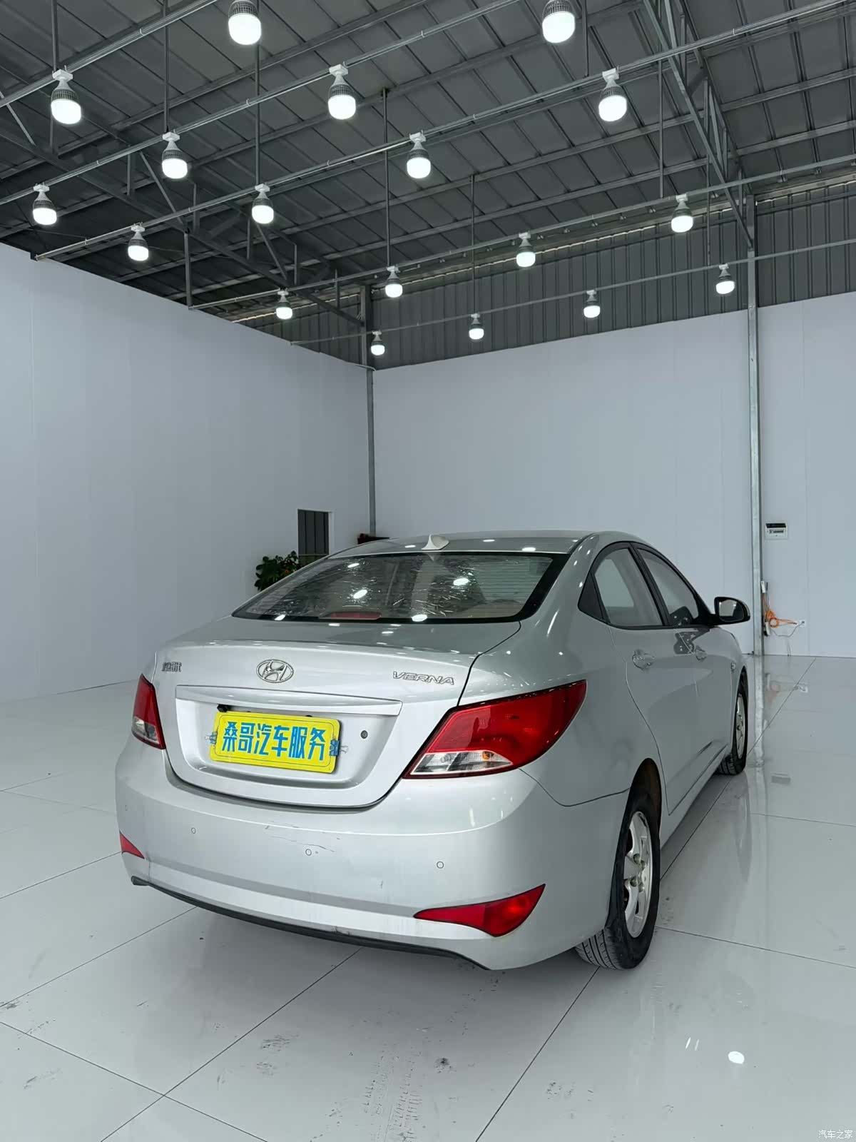 Hyundai GLS, 2015 9