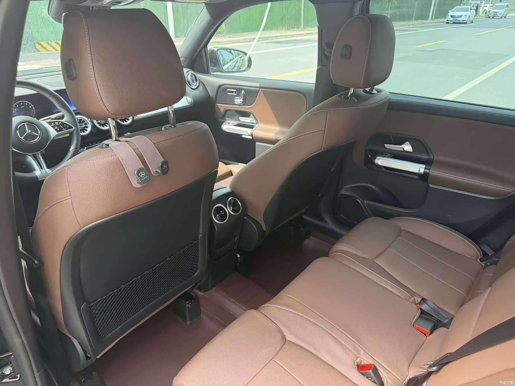 Mercedes-Benz GLB, 2025 4