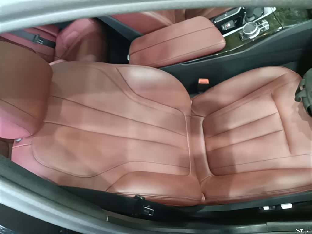 BMW 5 Series, 2019 25