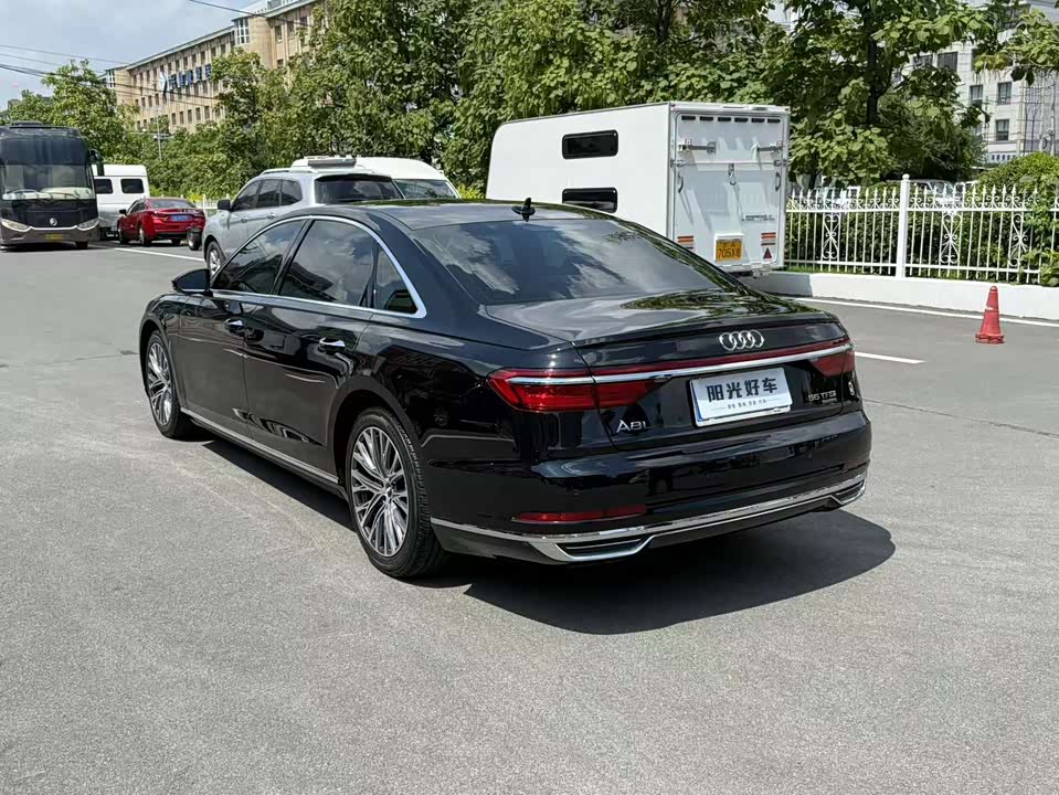 Audi A8 Audi A8