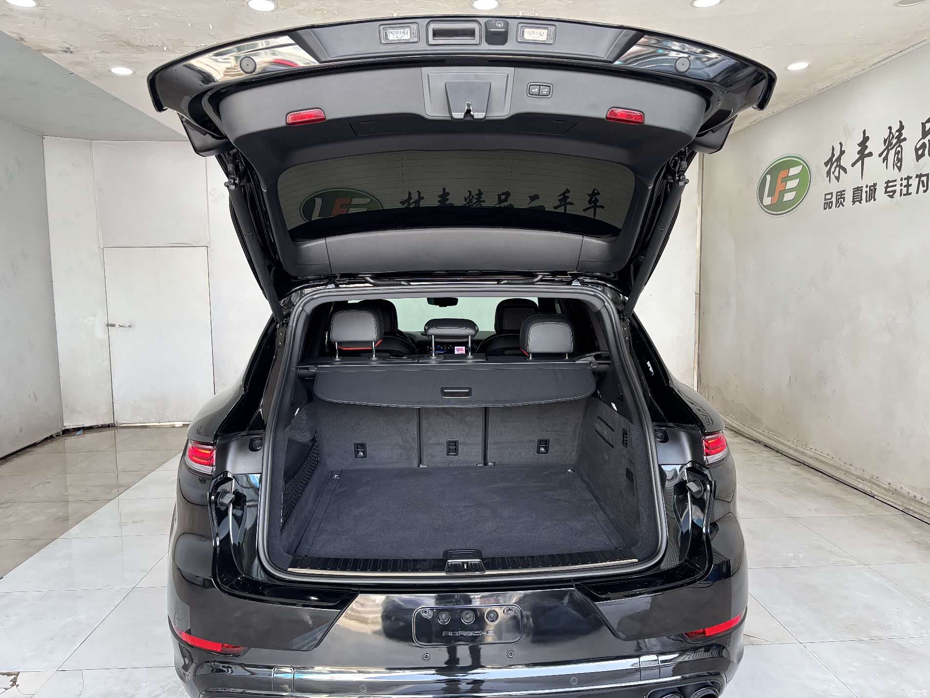 Porsche Cayenne, 2025 26
