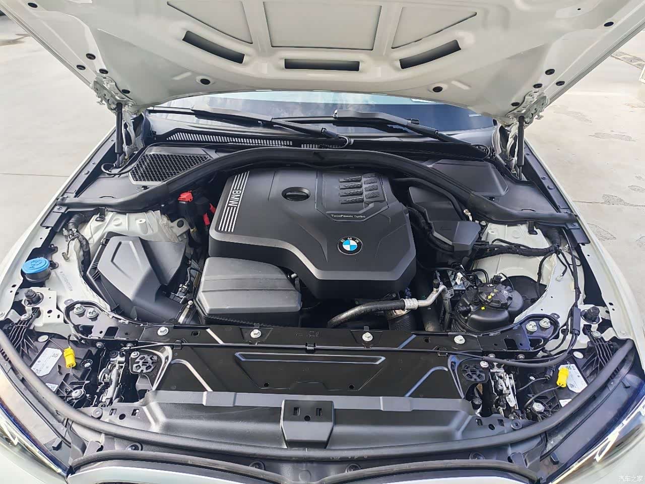 BMW 3 Series, 2023 10