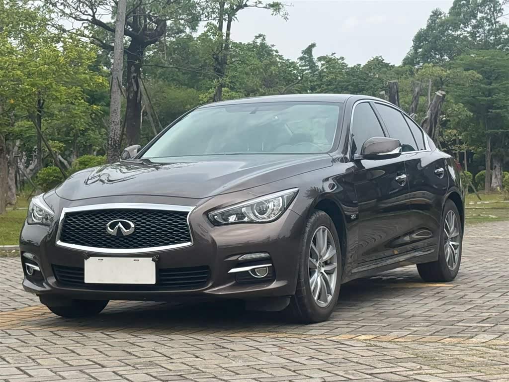 Infiniti Q50L