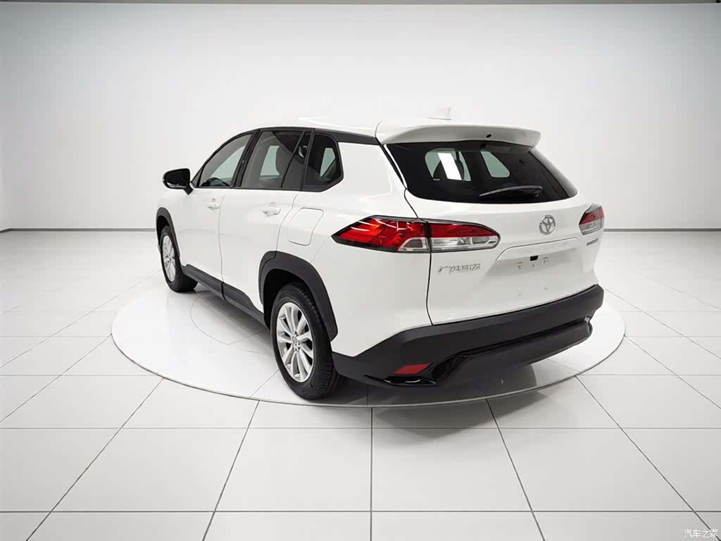Toyota Frontlander, 2026 все фото