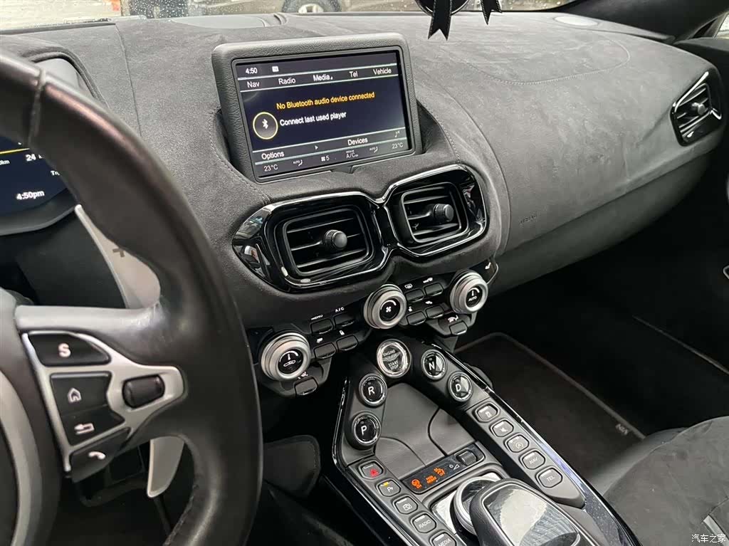 Aston Martin Vantage, 2019 13