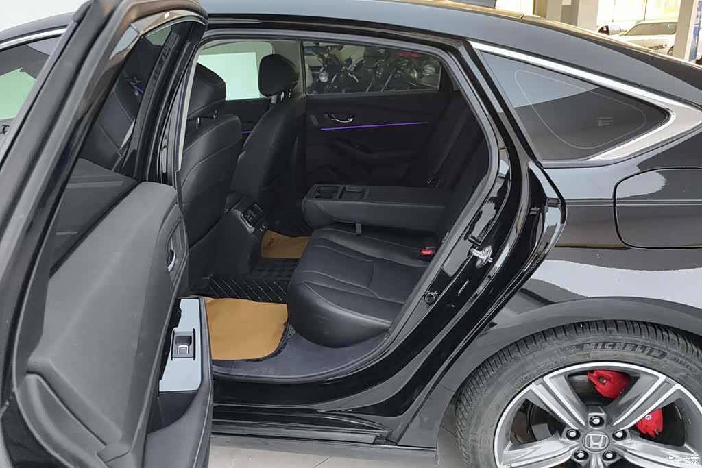 Honda Accord, 2023 11
