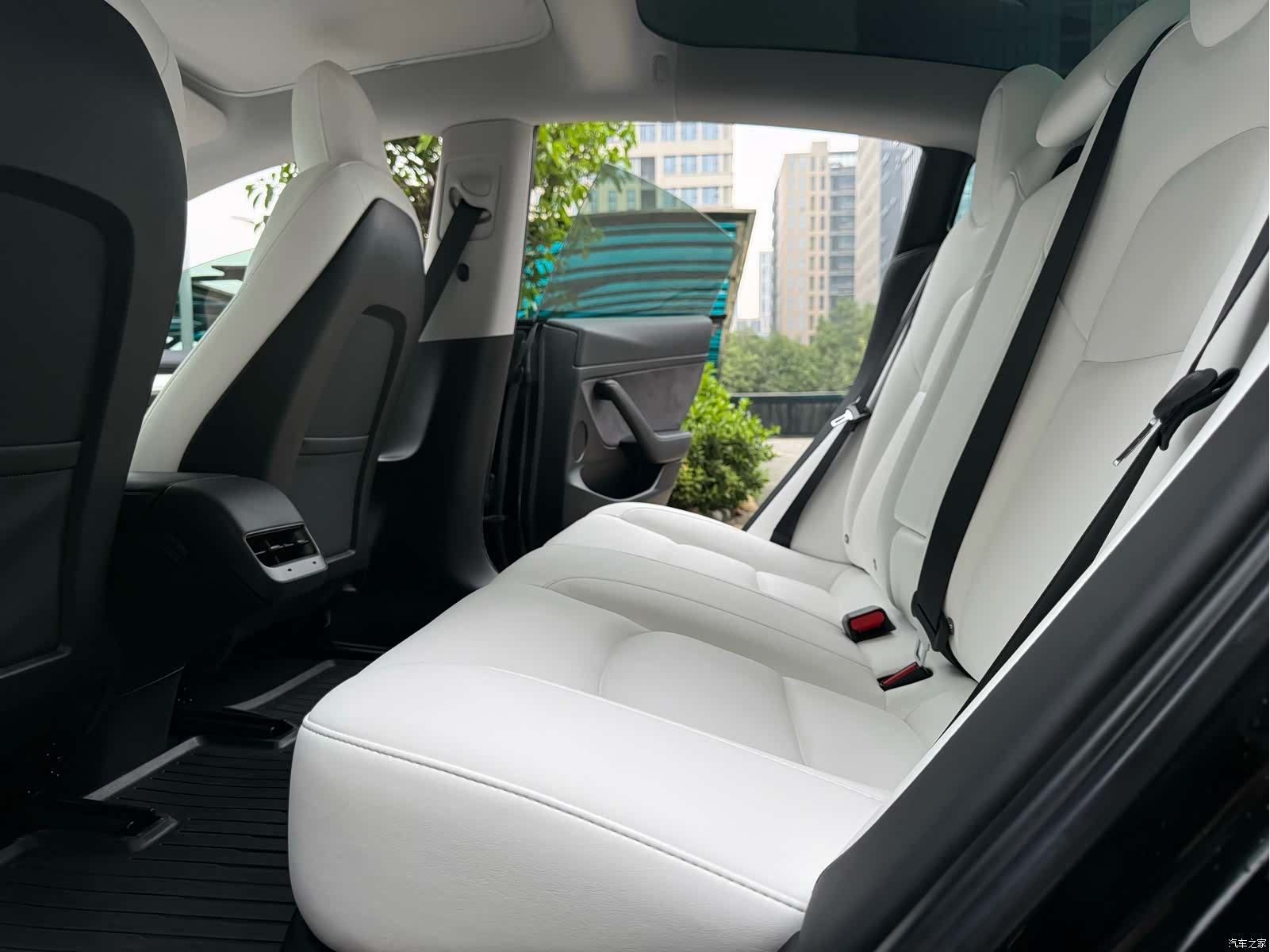 Tesla Model 3, 2021 6