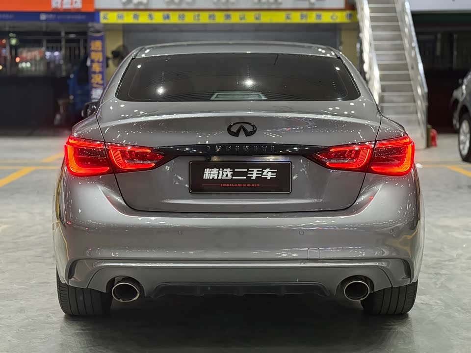 Infiniti Q50L