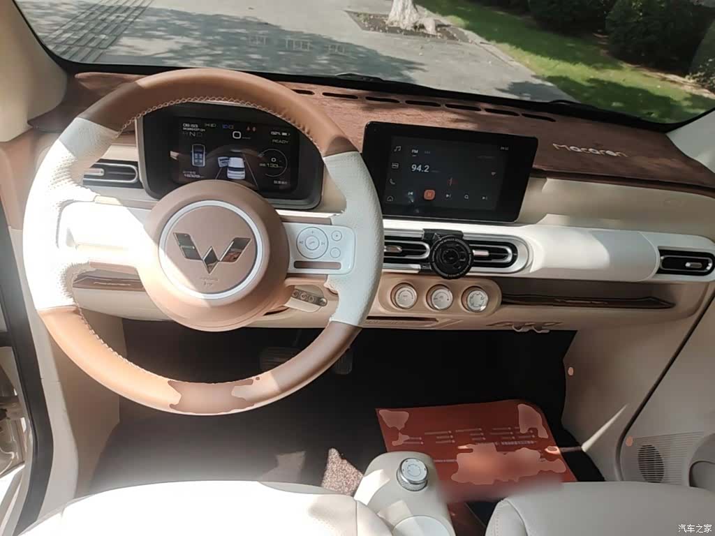 Wuling MINIEV, 2024 10