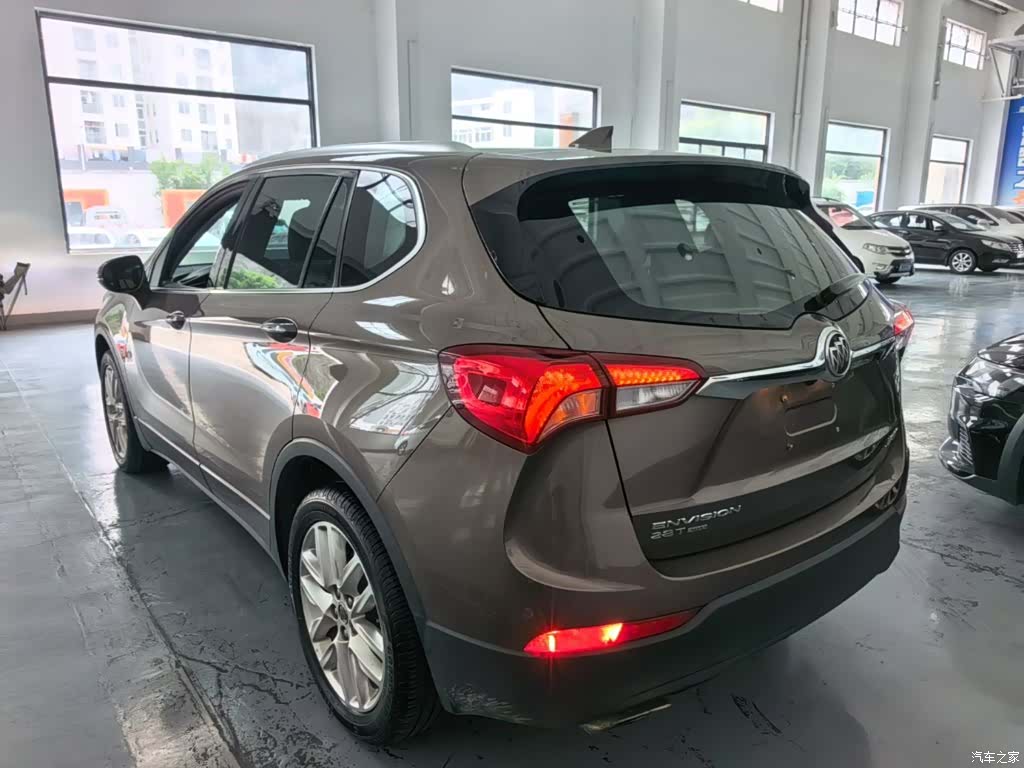 Buick Envision Plus, 2018 все фото