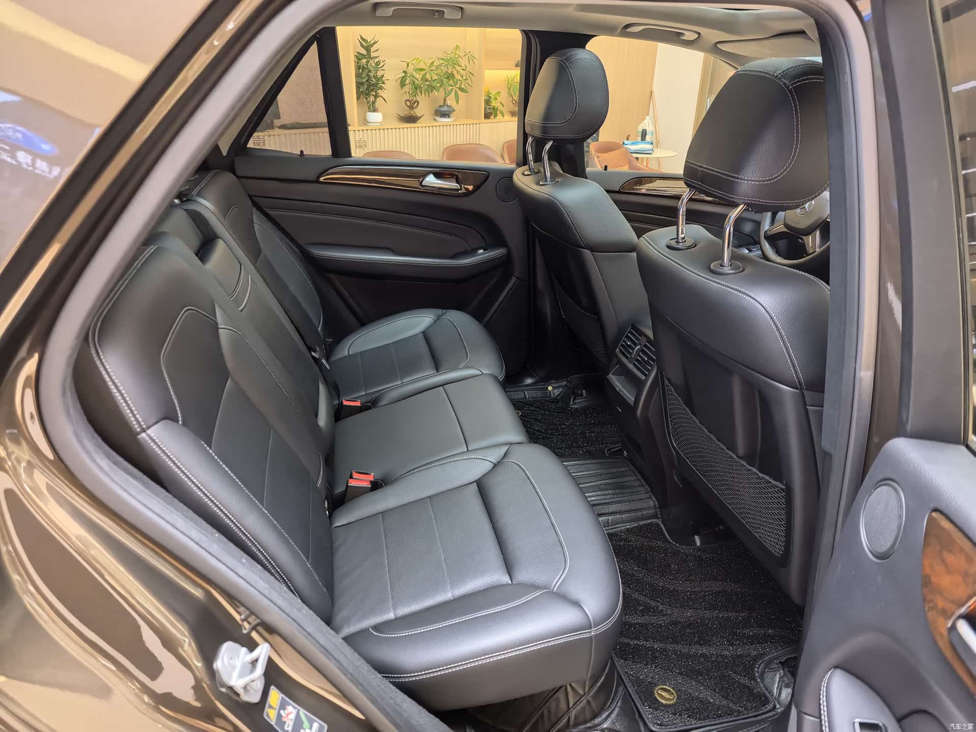 Mercedes-Benz M-Class, 2015 15