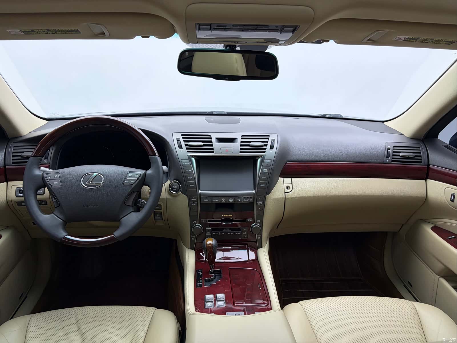 Lexus LS, 2009 14