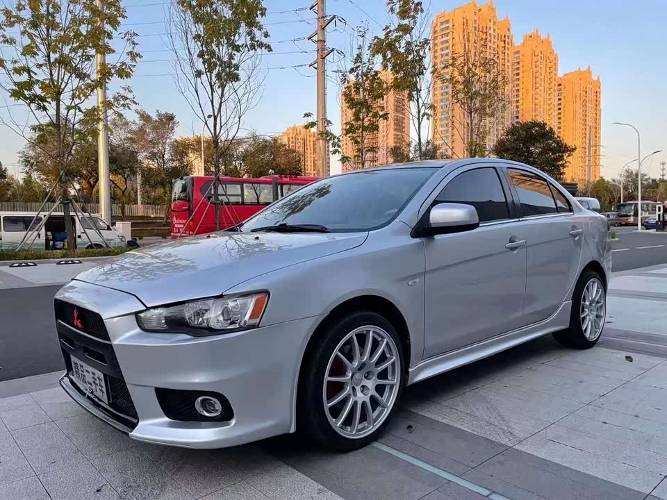 Mitsubishi Lancer